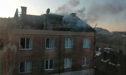 Tekirdağ'da bir apartmanın çatısında çıkan yangın söndürüldü
