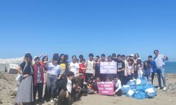 Zübeyde Hanım Ortaokulu öğrencileri çöp toplama etkinliğine katıldı