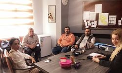 Muhtar Kasap, AK Parti Kadın Kolları İlçe Başkanlığını Ziyaret Etti