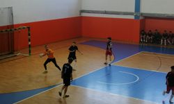 Liseler arası Futsal Turnuvası devam ediyor