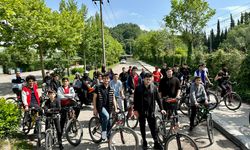 Sapanca'da gençler pedalladı!