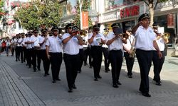 Çark Caddesi Büyükşehir’in orkestrasıyla şenlendi: Besteler hep bir ağızdan