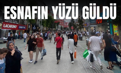 Çark Caddesi'nde Esnafın Yüzü Güldü