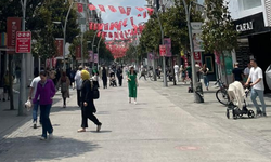 Çark Caddesi Sıcak Havalardan Dolayı Boş Kaldı