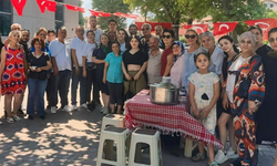 CHP Erenler'den aşure ikramı