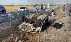 Konya'da otomobil refüje devrildi: 5 yaralı