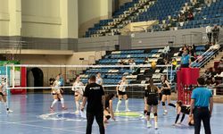 Sakarya Voleybol VakıfBank Maçında Heyecan Doruğa Ulaştı