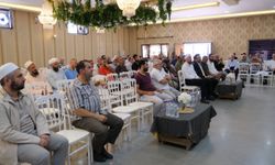 Tarihçi yazar Ahmet Şimşirgil, Sakarya'da konferansa katıldı