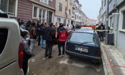 Karısını kemerle boğarak ö*ldürdü, çatıya çıkıp in*tihar etmek istedi