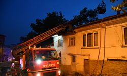 Bilecik'te ahşap evde çıkan yangın söndürüldü