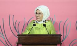 Emine Erdoğan İstanbul'un fethinin 572. yıl dönümünü kutladı