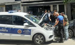 Zabıtadan yolda kalan sürücüye yardım eli