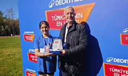 Simay Türkiye birincisi oldu