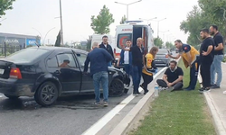 Bariyere çarptı yaralandı