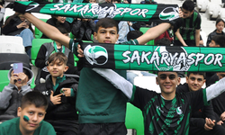 Sakaryaspor’dan taraftar desteğiyle hayati galibiyet