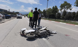Parçalanan bisikletini bırakmamak için direndi