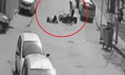 Karşıya geçen kadına çarptı, yaralıyı olay yerinde bırakıp kaçtı