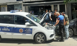 Yolda kalan aracın imdadına zabıta yetişti