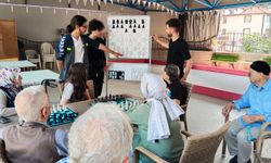 SUBÜ Öğrencileri Huzurevi Sakinlerini Satrançla Buluşturdu