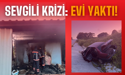 Evi yaktı, kaçarken kaza yaptı!