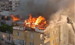5 Katlı Binanın Çatısında Yangın: 1 Kişi Hayatını Kaybetti