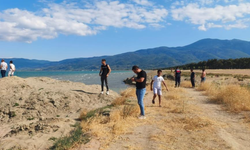 Serinlemek İçin Göle Girdiler, Kayboldular