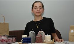 Ürettiği Mumların Gelirini Kanser ve SMA Hastalarına Bağışlıyor