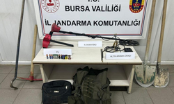 Defineciler suçüstü yakalandı