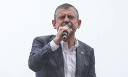 Özgür Özel’den Sert Mesaj: “Kayyum Kararını Tanımam, Bayrağı Yere Düşürmem”