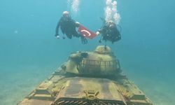 Saros Körfezi’nde Jandarma’dan Su Altında Anlamlı Kutlama: Batık Tankta Pankart Açıldı