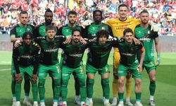 Sakaryaspor’da futbolcular yeni yönetimi bekliyor