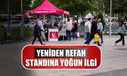 Sakarya'da Yeniden Refah Partisi Standına Yoğun İlgi