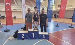 Halterde teknik kaldırış şampiyonu Serdivan’dan çıktı