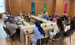Mum Boyama Atölyesiyle Duygular Sanata Dönüştü