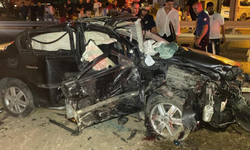 Otomobil Köprü Ayağına Çarptı: 2 Ağır Yaralı!