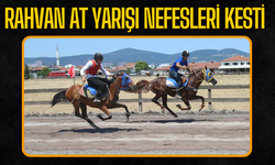 Gölcük’te Geleneksel Rahvan At Yarışları Nefes Kesti