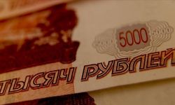 Rusya Merkez Bankası'ndan Sürpriz Karar: Politika Faizi 200 Baz Puan Düşürüldü