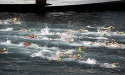 2800 Sporcu 6,5 Kilometrelik Parkurda Kulaç Attı