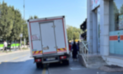 Milli Egemenlik Caddesi’nde Yaya Yolunda İsyan: Market Arabaları Engel Oluyor