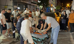 3 Yaralı, Kaldırımda 3 Kişi Saniyelerle Kurtuldu