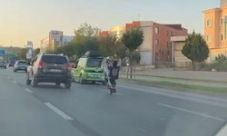 Trafikte Tehlikeli Akrobasi: Sürücü Canları Riske Attı
