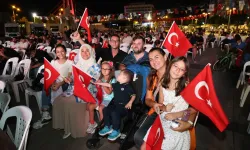 Mili coşkuyu dev ekranda yaşadılar