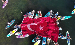 30 Ağustos Coşkusu Sapanca’da SUP Boardlarla Dalgalandı