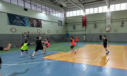 Karasu’da gençler farklı branşlarda spora yönlendiriliyor