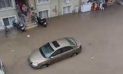 Bursa Kestel’de Sağanak Yağış Hayatı Felç Etti