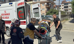 Düzce’de Hafif Ticari Araç ile Motosiklet Çarpıştı: 1 Yaralı
