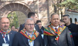 İçişleri Bakanı Ali Yerlikaya, Ertuğrulgazi Türbesi’ni Ziyaret Etti