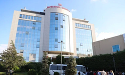 “nitelikli dolandırıcılık” ve “ihaleye fesat karıştırmak” suçlamalarıyla yargılanacaklar