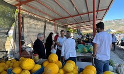 Pamukova Belediye Başkanı Fatih Akın, Köylü Pazarını Ziyaret Etti