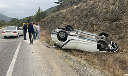 Mudurnu-Nallıhan Yolunda Takla Atan Otomobil Hurdaya Döndü